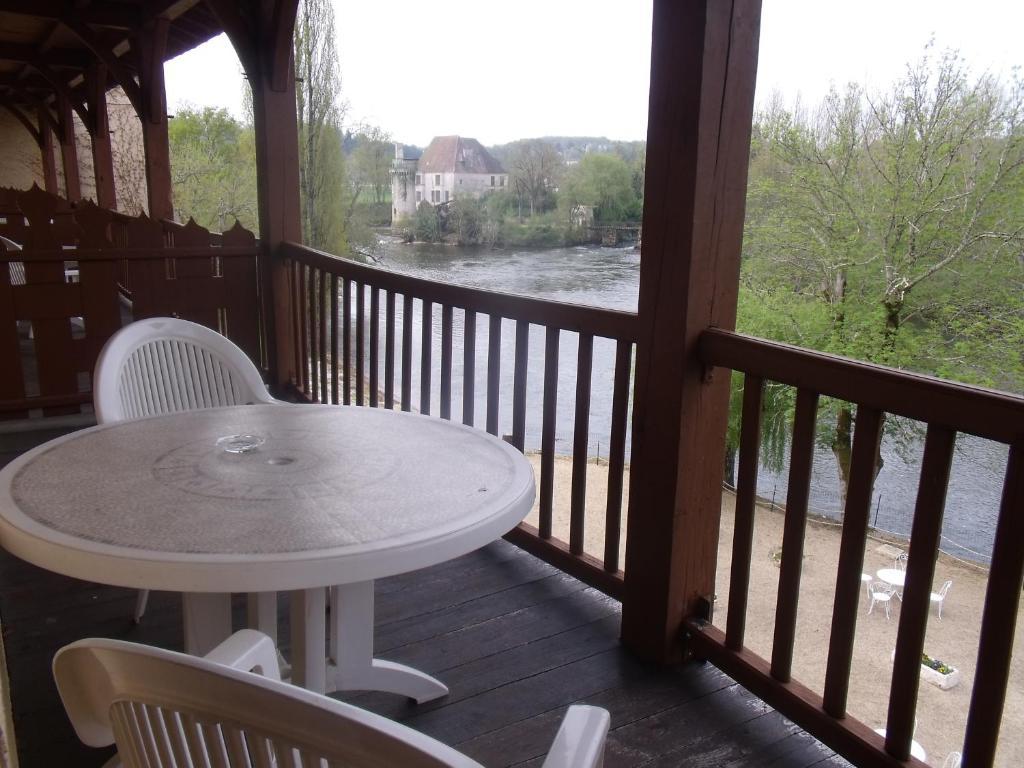 Hotel Restaurant L'Ecluse Antonne-et-Trigonant Cameră foto